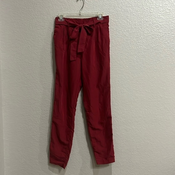 Old Navy Red High Waisted Pants with Belt Size S - Picture 1 of 11